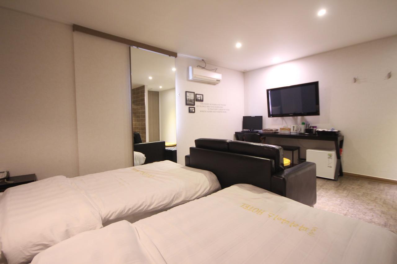 Paradise Hotel Gunsan Eksteriør billede